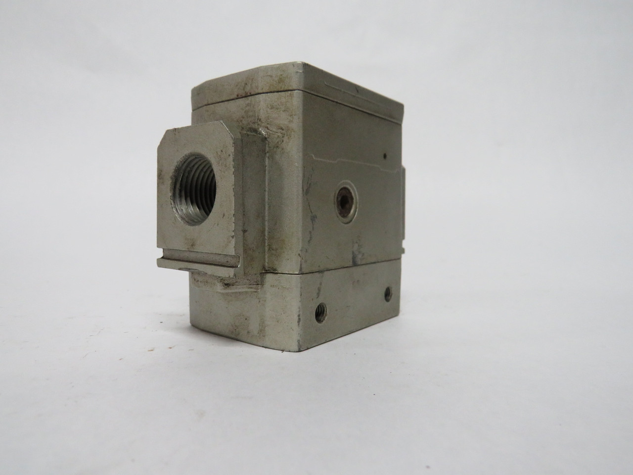 SMC NAV4000-N04-3DZ Soft Start Valve 110-120V 0.2~1.0MPa NO COIL/CONNECTOR USED