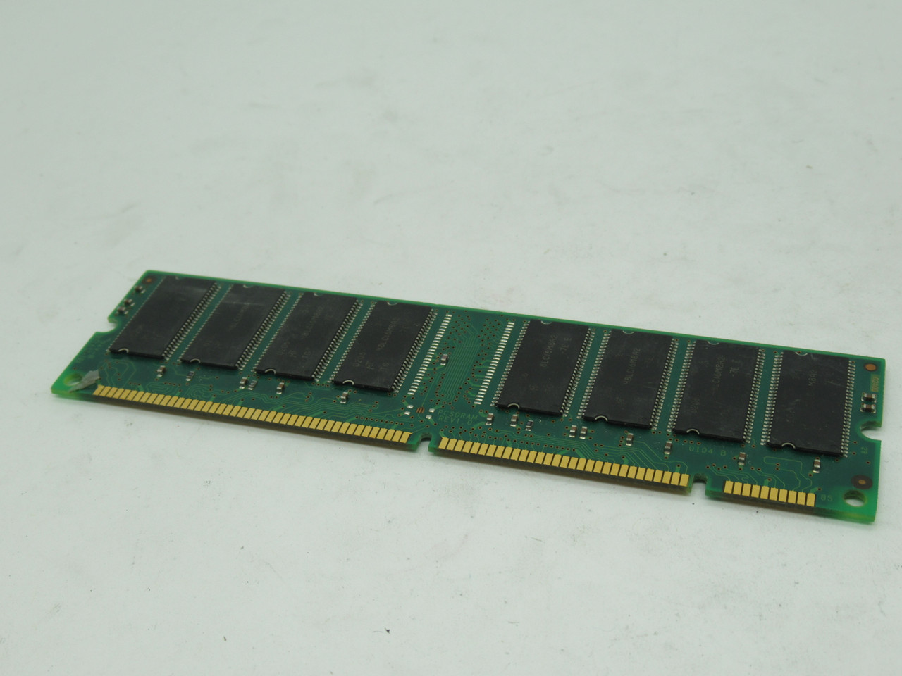 Micron MT16LSDT3264AG-133E1 SDRam Memory Module 256MB 133MHz USED