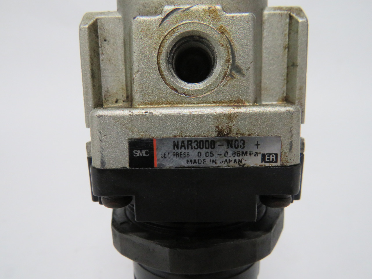 SMC NAR3000-N03 Pneumatic Regulator w/o Gauge 3/8 NPT 7-125psi COSMETIC DMG USED