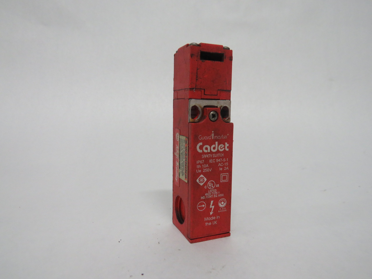 Allen Bradley 440K-C21034 Guardmaster Cadet Series A Safety Switch 10A 250V USED