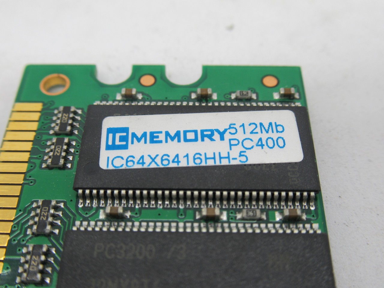 Middle East Memory IC64X6416HH-5 SDRam Memory Module 512MB 400MHz USED