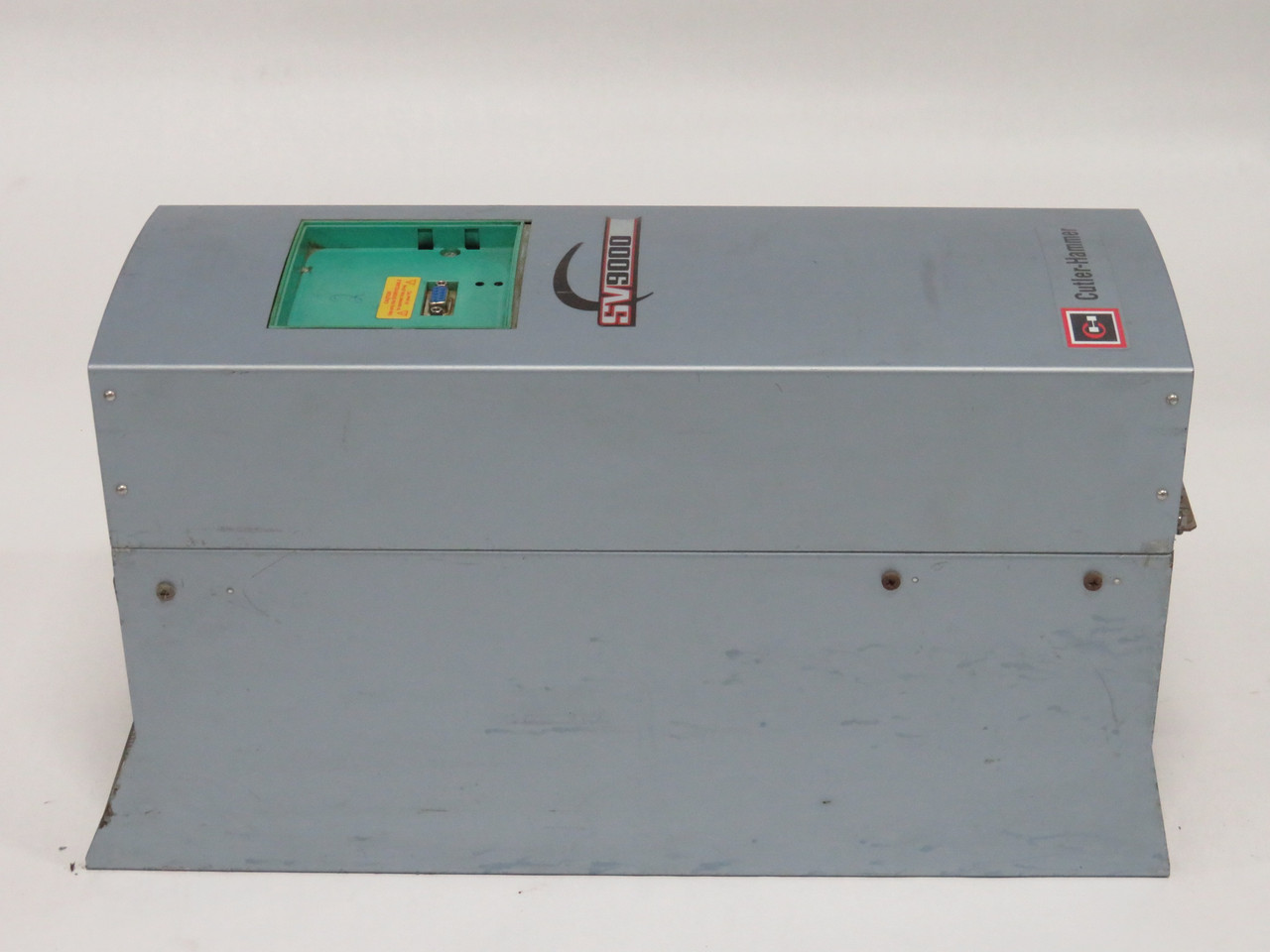 Cutler-Hammer SV9F30AS-6M0A00 AC Drive 525-690V 50/60HZ 4.5/5.5A AS IS