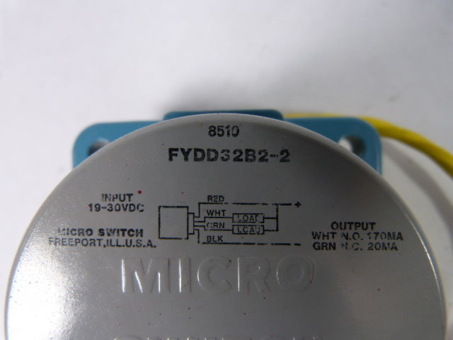 Micro Switch FYDD32B2-2 Proximity Sensor 19-30VDC 170/20mA 75" Cable USED