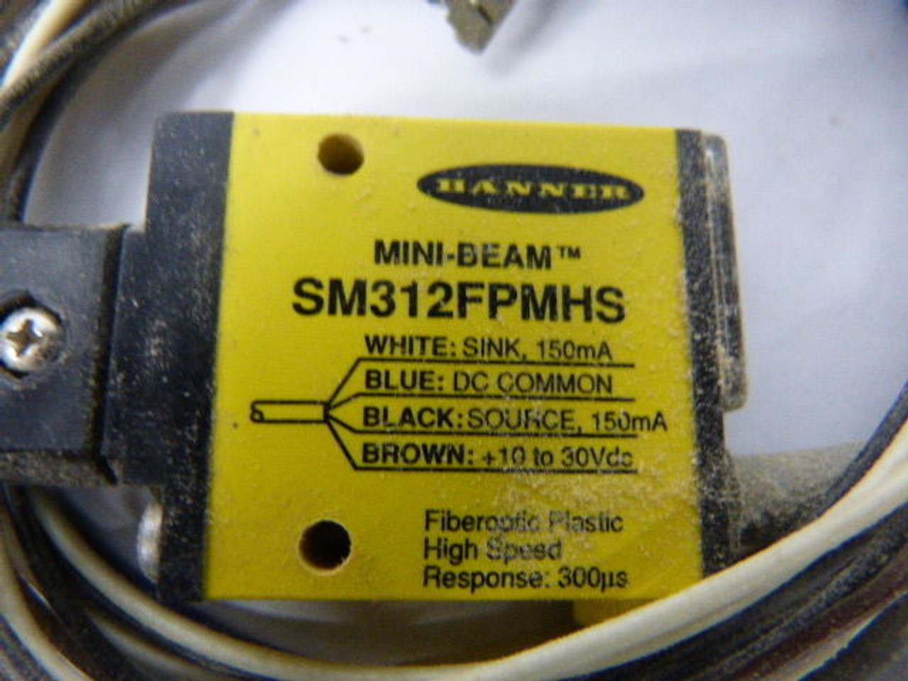 Banner 26071 SM312FPMHS Fiber Optic Mini-Beam Sensor 10-30VDC COSMETIC DMG USED