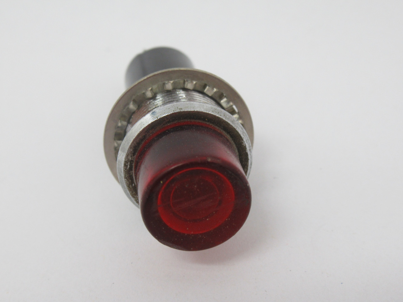Dialco 135-0410-1431-301 Red Miniature Panel Mount Indicator 75W 125V USED