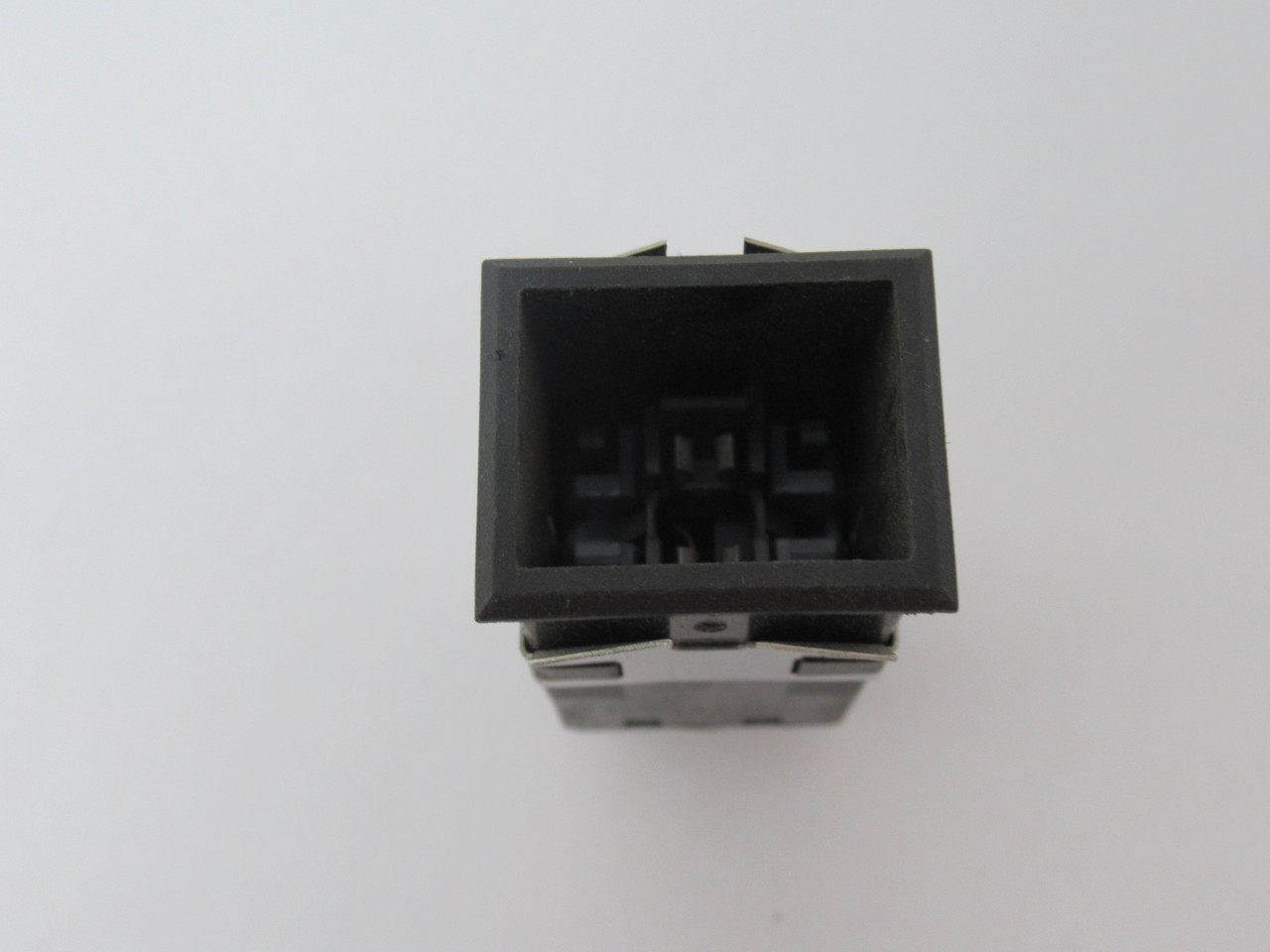 Microswitch 4A11BEA11 Panel Mount Push Button Housing 125V Lamp 5A@250VAC USED