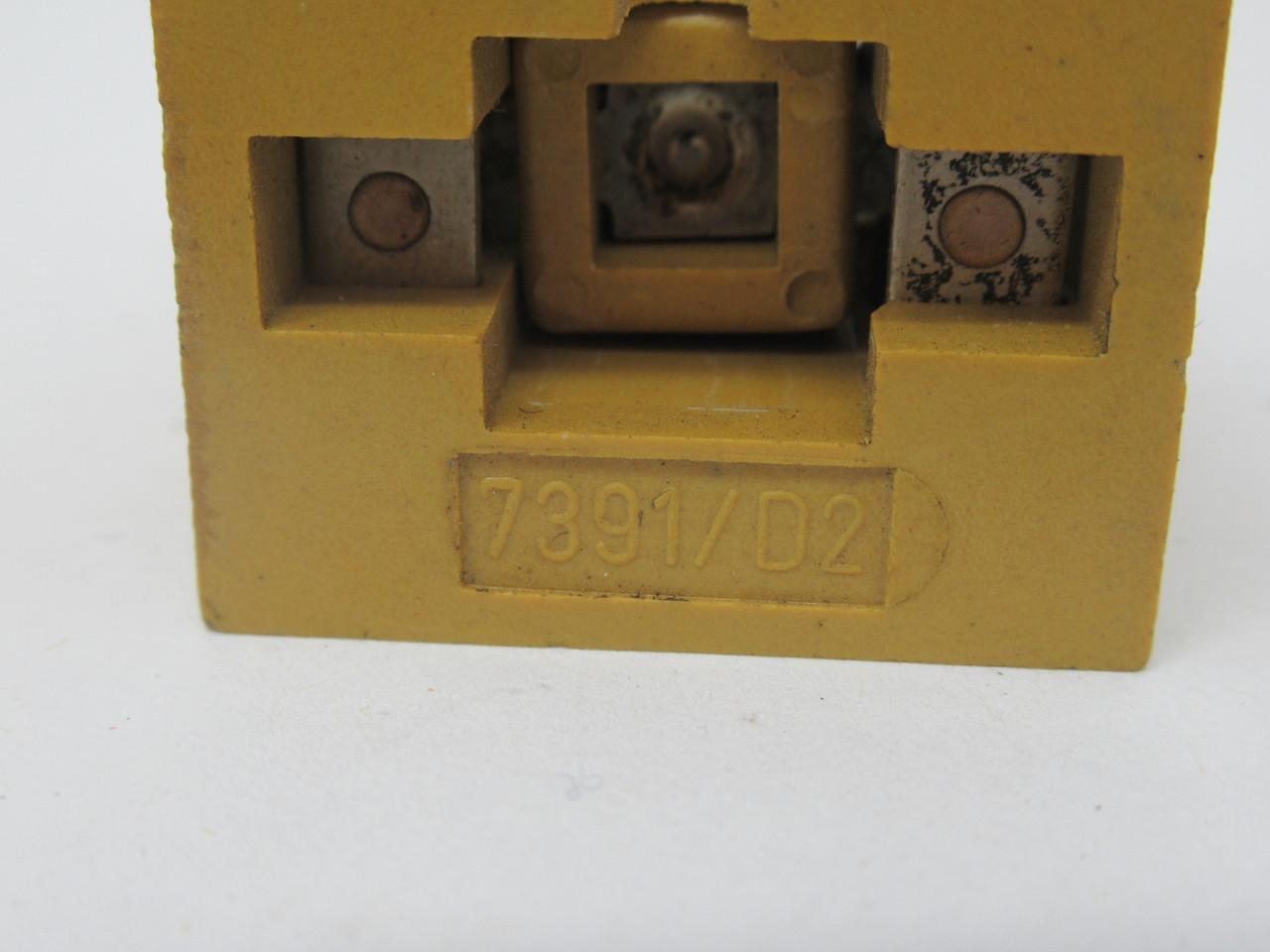 Sontheimer 7391/D2 Brown Contact Block 1NC 1NO 6A@500VAC *Missing Screws* USED