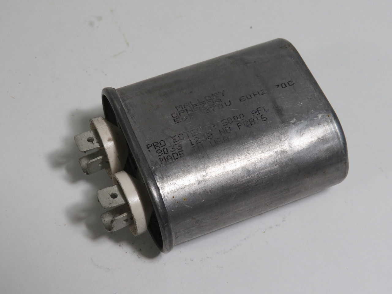 Cornell Dubilier Mallory OPN570A Capacitor 5UF 370V 60HZ 70C USED