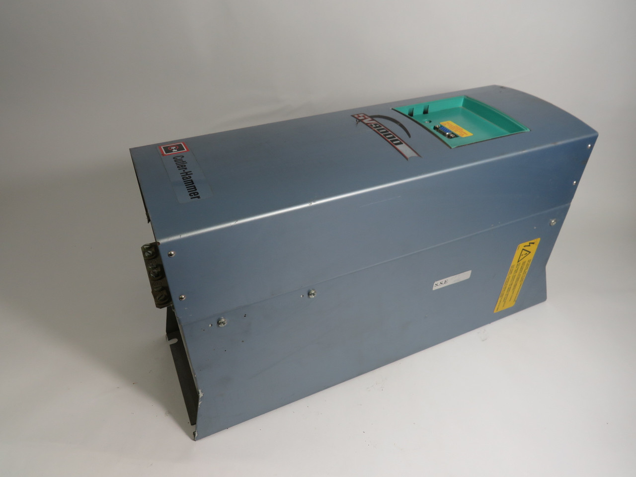 Cutler-Hammer SV9020AS-6M0A00 AC Drive 20CT/25VT 3Ph 0-690V 23/26A 0-500Hz AS IS