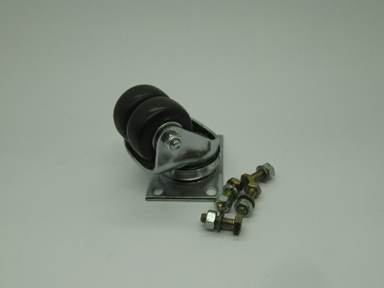 Darcor 16-32-XD Double Caster Wheel 2"Dia 1"Thick Swivel Mount 2-1/2x3-5/8" USED