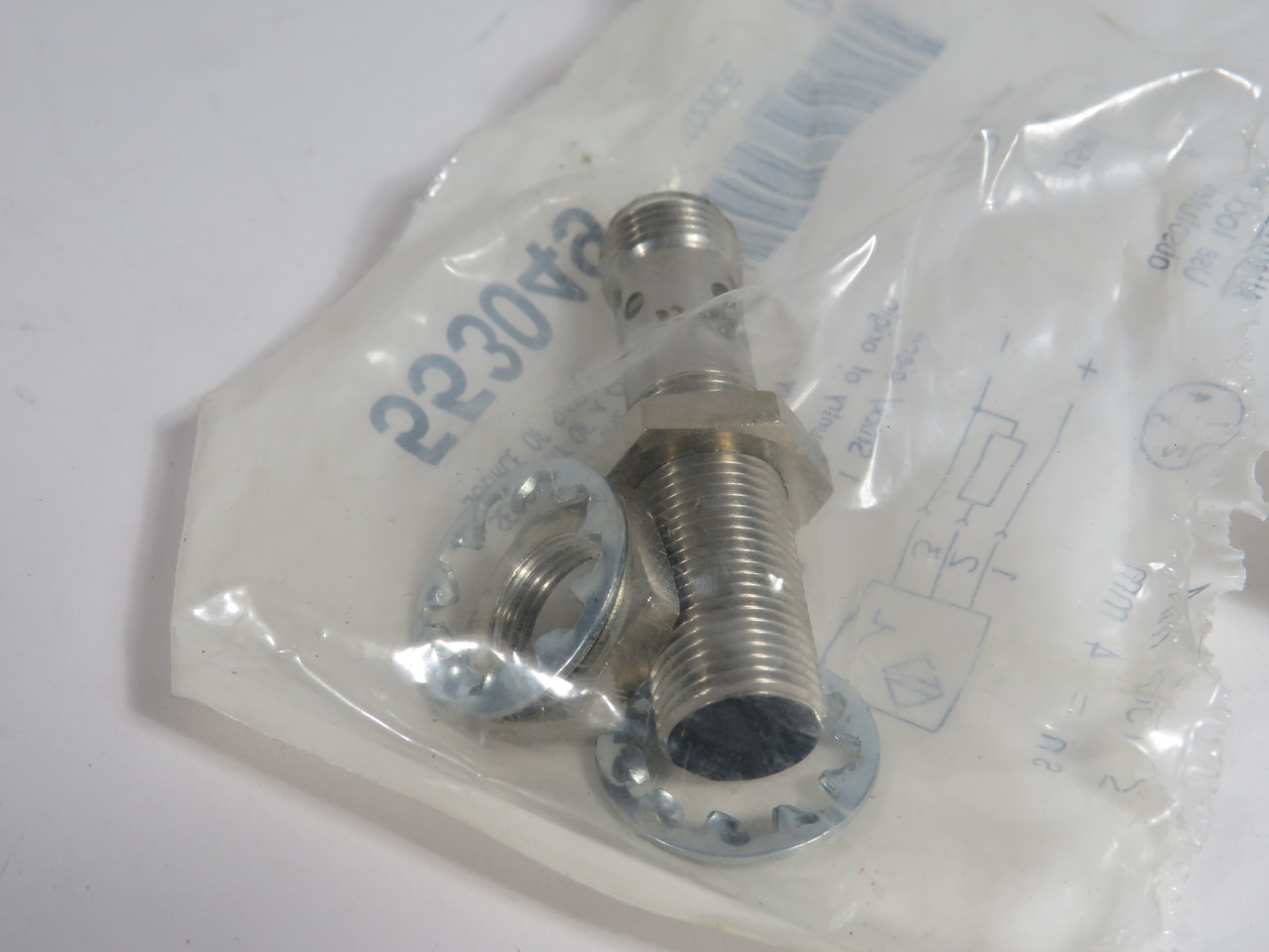 Balluff BES-516-370-G-E5-Y-S4 Inductive Proximity Sensor 10-30VDC RIPPED BAG NWB