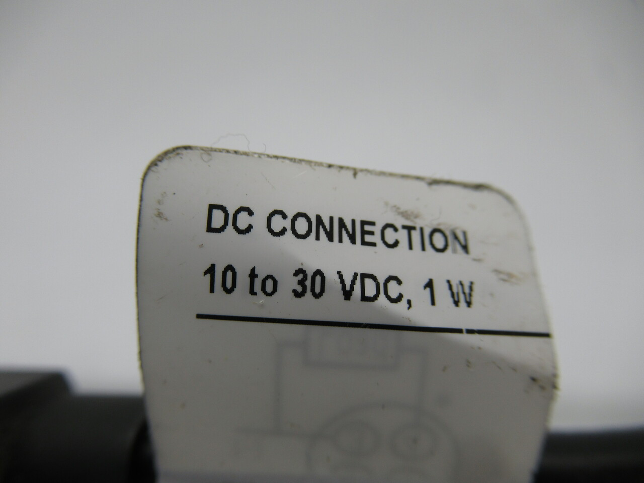 Cutler-Hammer 13105AQD07 Tubular Photo Sensor 10-30VDC Missing Hardware USED