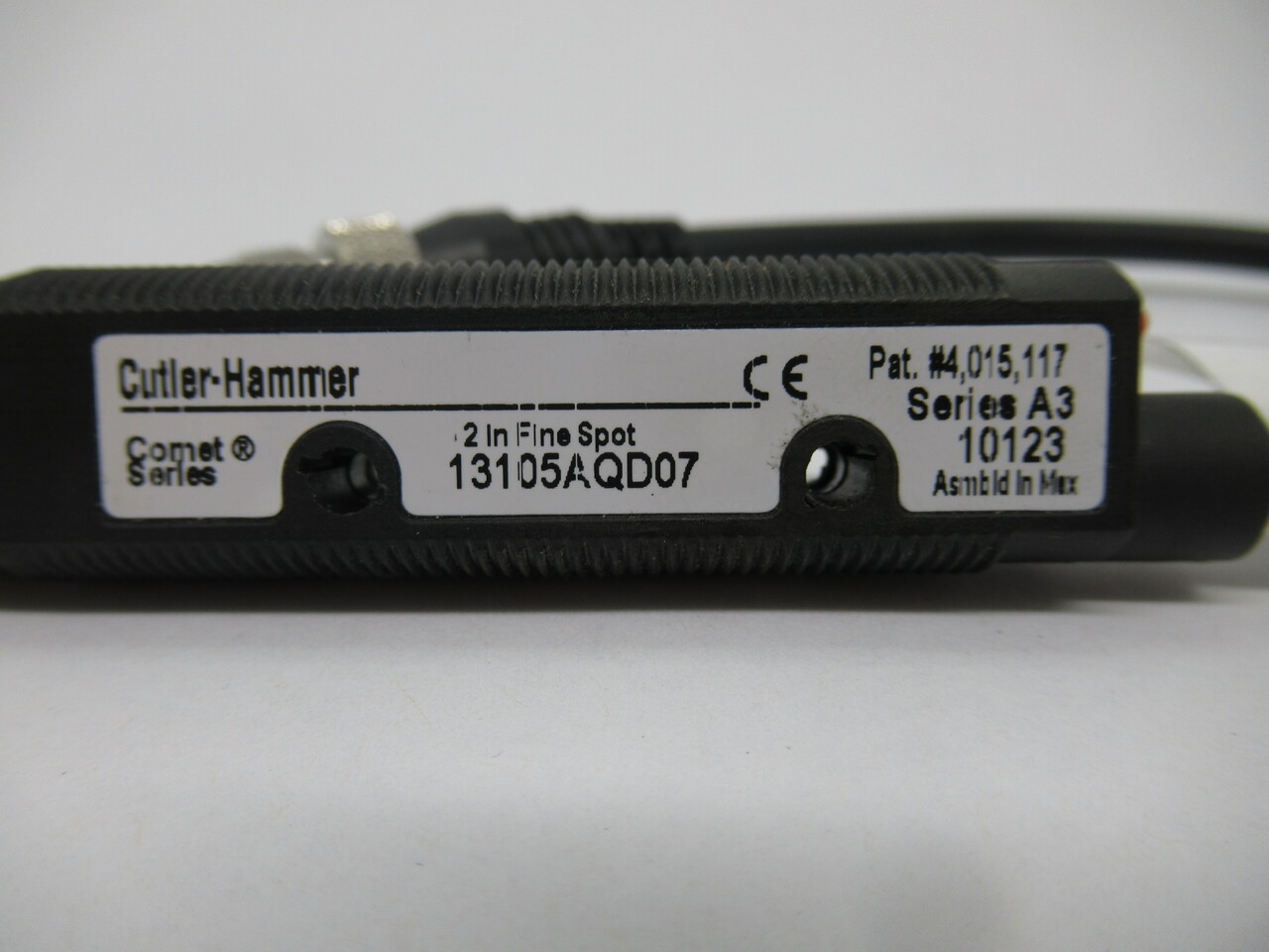 Cutler-Hammer 13105AQD07 Tubular Photo Sensor 10-30VDC Missing Hardware USED