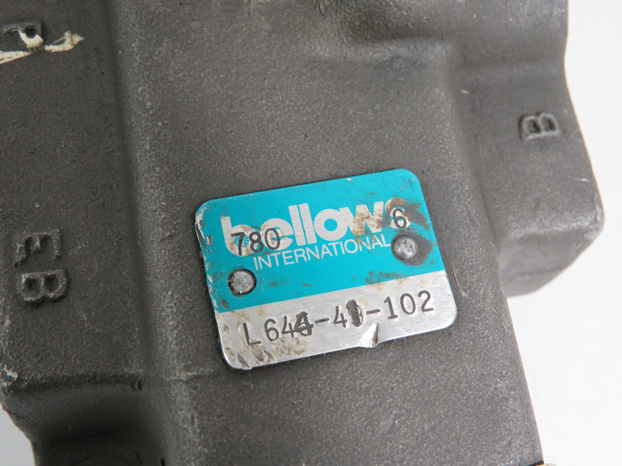 Bellows L644-41-102 Valve Block *Missing Hardware* USED