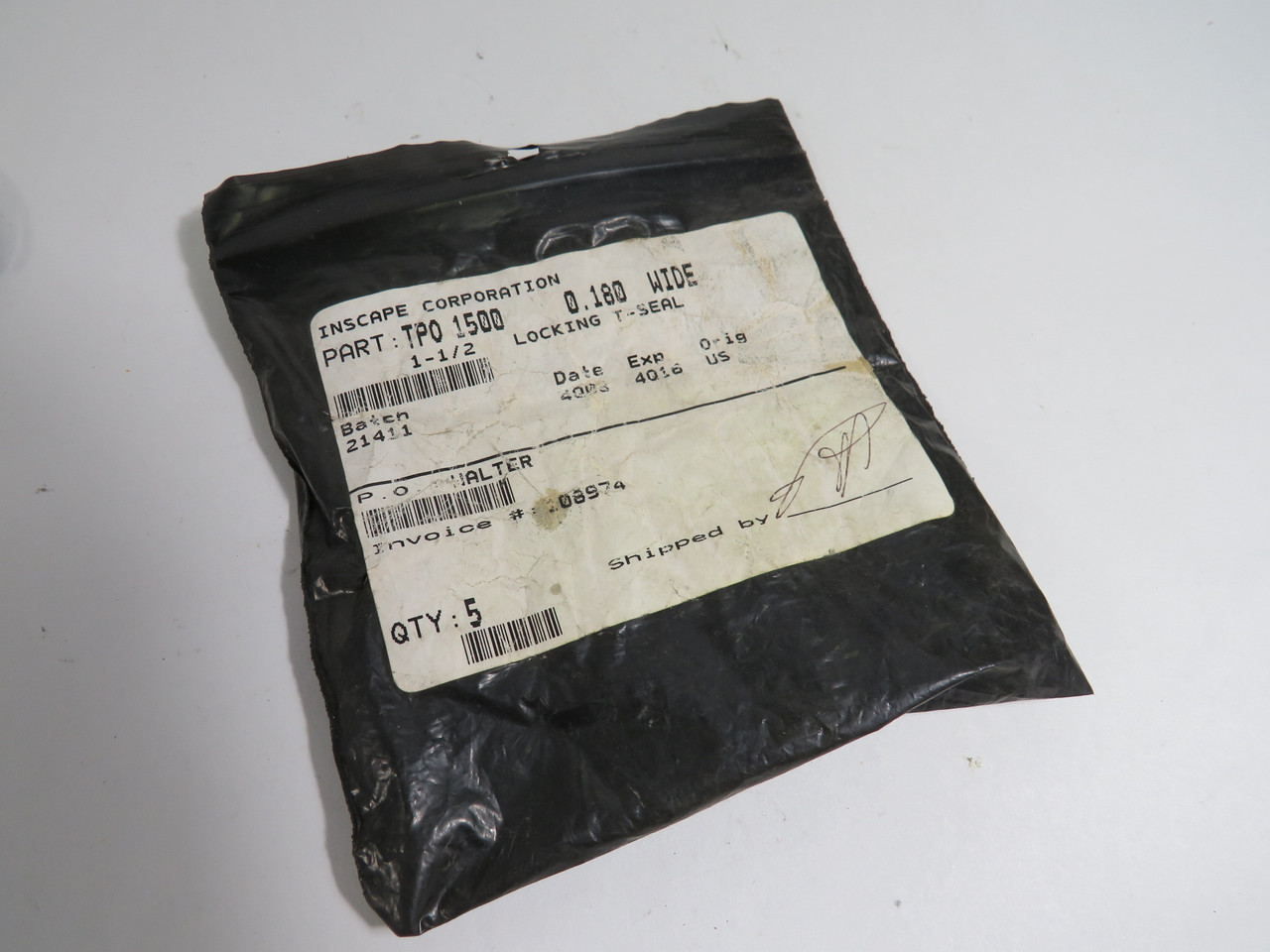 Generic TPO-1500 Locking T-Seal 1-1/2" 0.180 W 5-Pack NOP