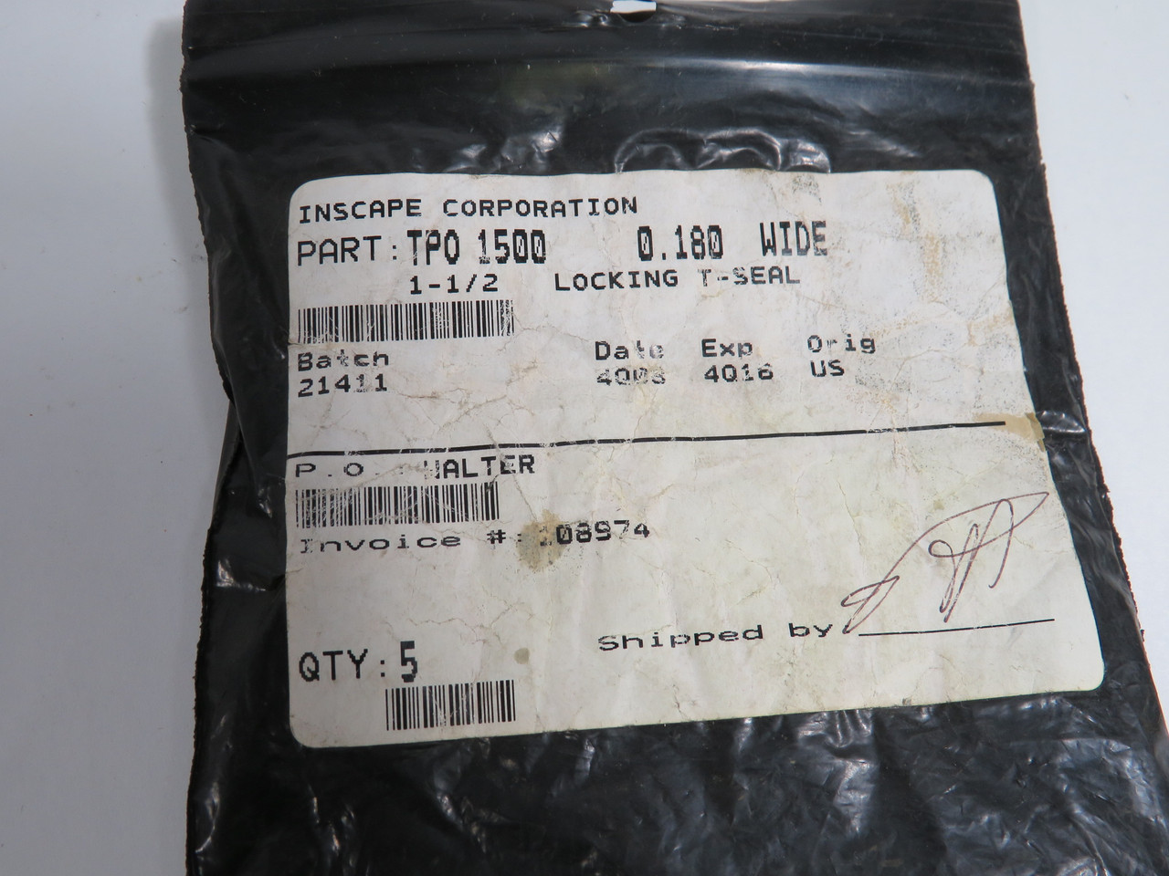 Generic TPO-1500 Locking T-Seal 1-1/2" 0.180 W 5-Pack NOP