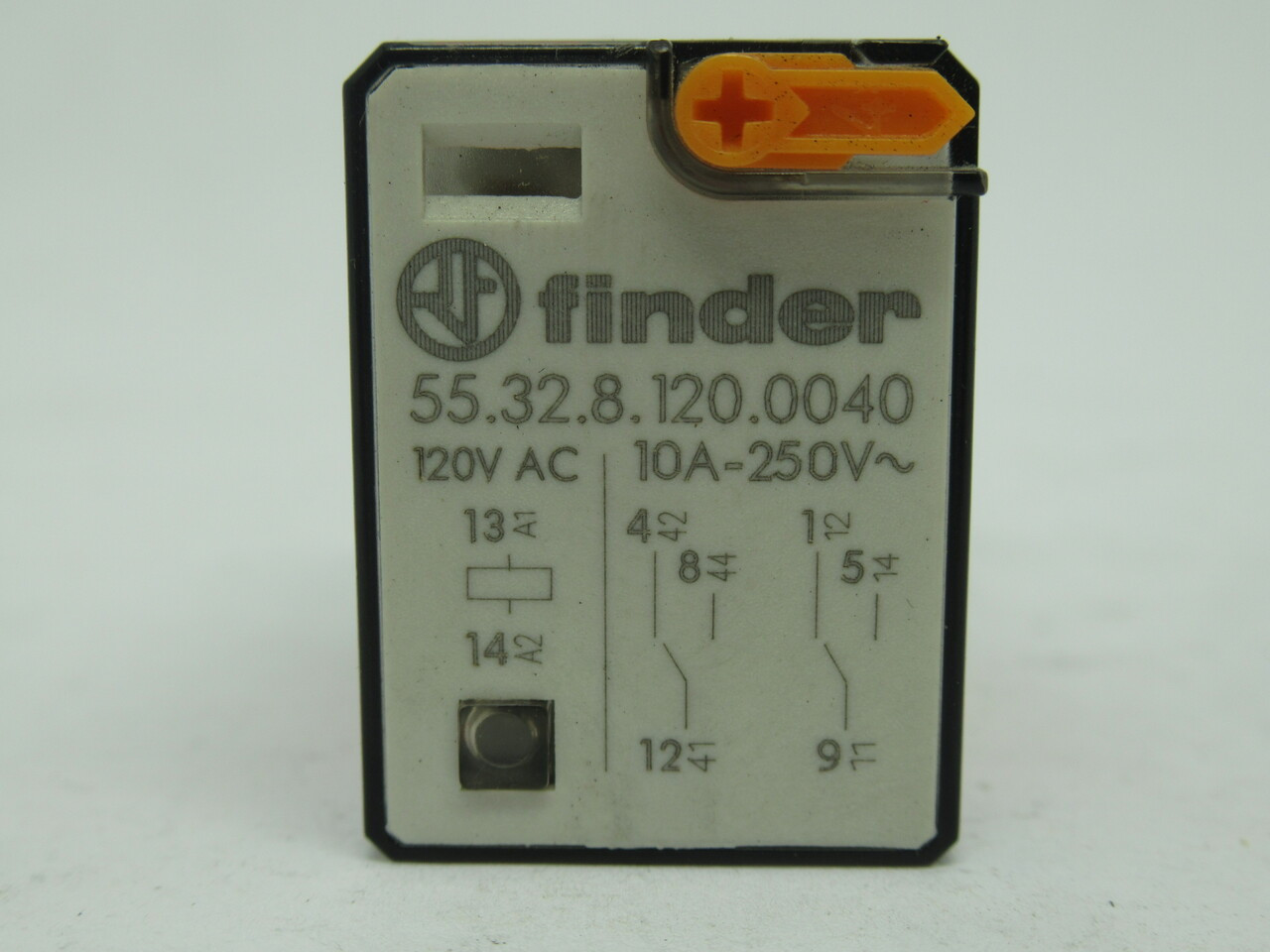 Finder 55.32.8.120.0040 Relay 120VAC 10A 8 Blade USED