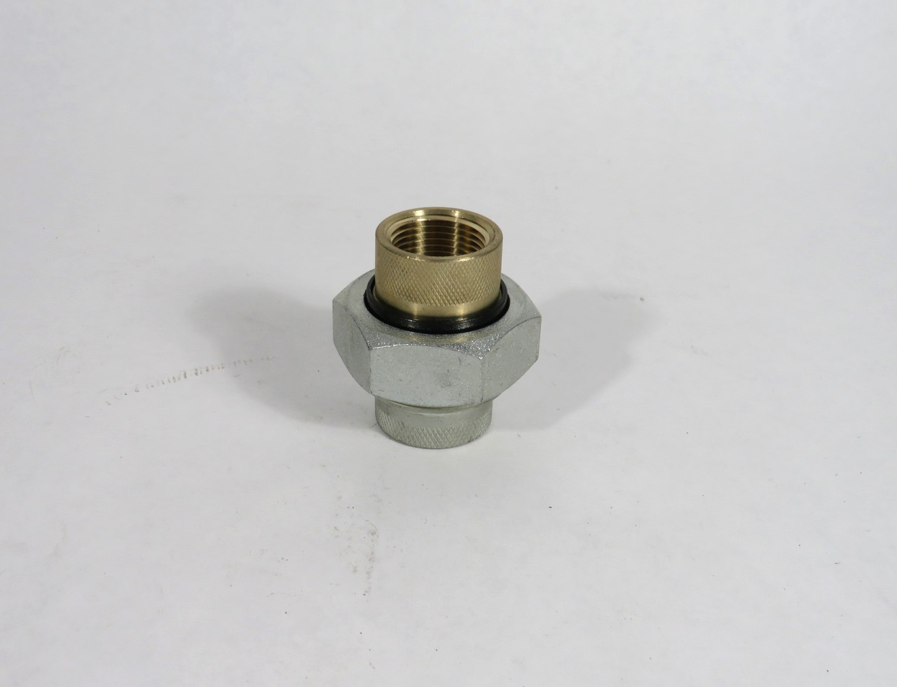 Watts LF3003-1 Threaded 1" Dielectric Union Fitting 250PSI Female NPT Steel NOP