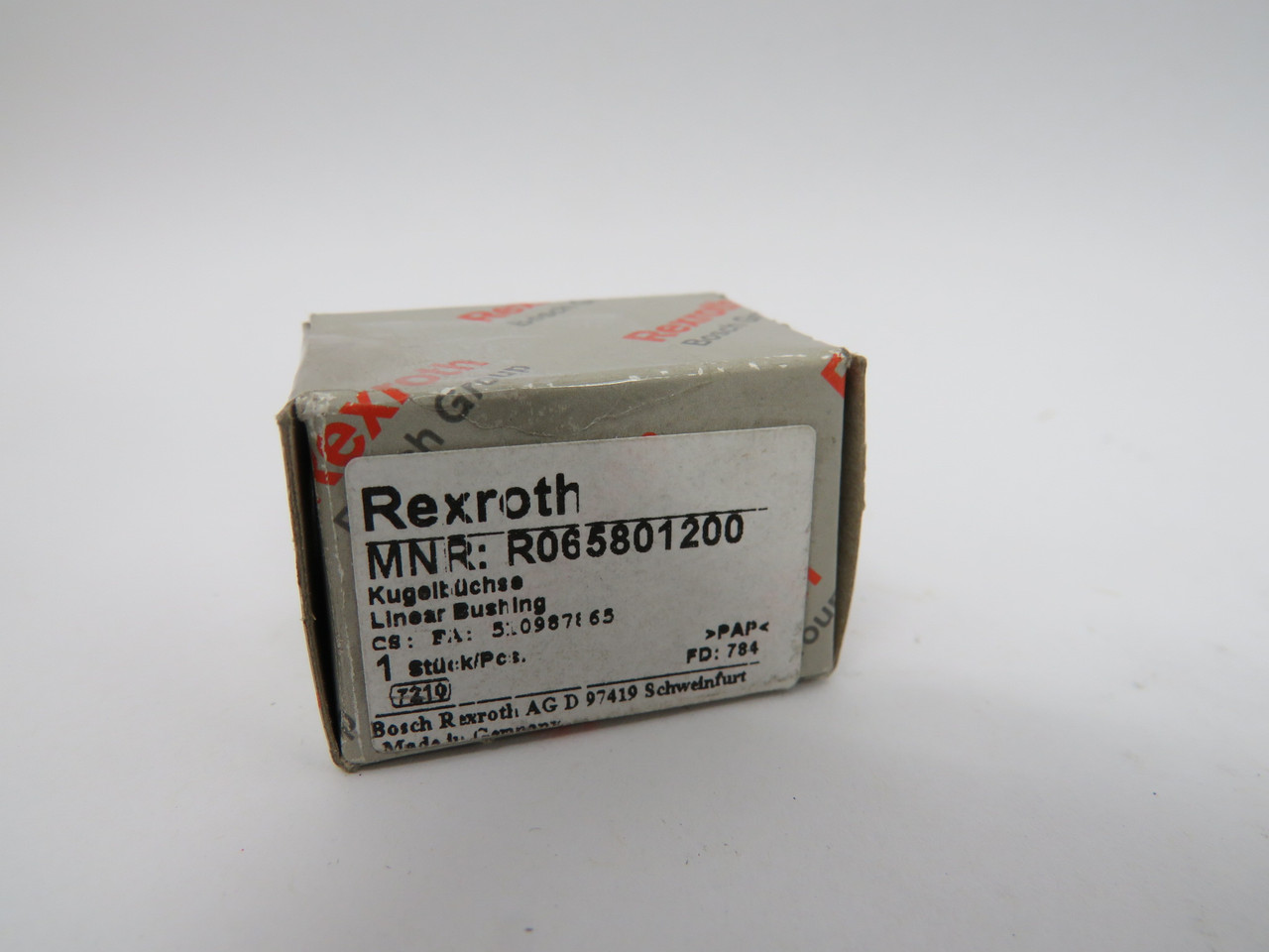 Rexroth R065801200 Compact Linear Bushing 19mmOD 12mmID 28mmL *Damaged Box* NEW