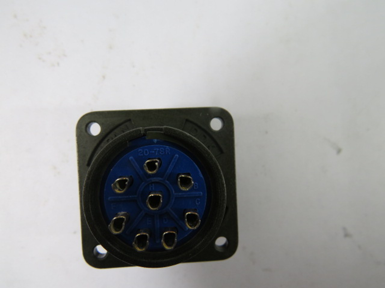 DDK 20-7SR 8 Pin 13A Circular Connector Male and Female ! NOP !