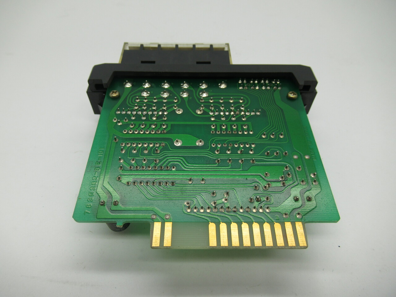 GE Fanuc IC610MDL151A Output Module 24VDC USED