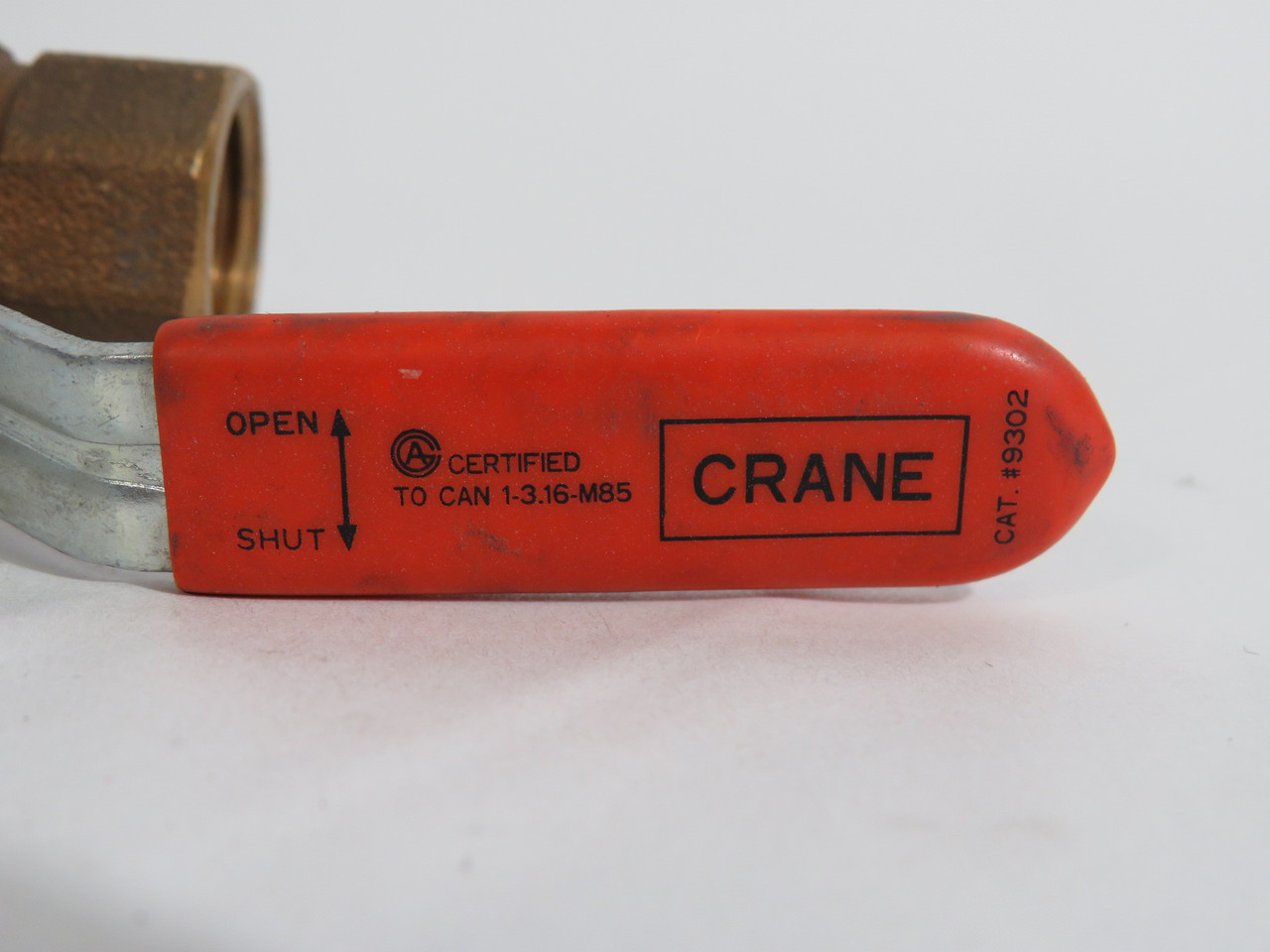 Crane 9302-1/2 Threaded 1/2" Ball Valve 600PSI Female USED