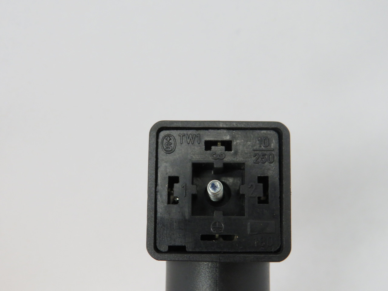 Ross 371K77 Pre-Wired Electrical Connector Cable 2m 10A 250V 18 Gauge USED