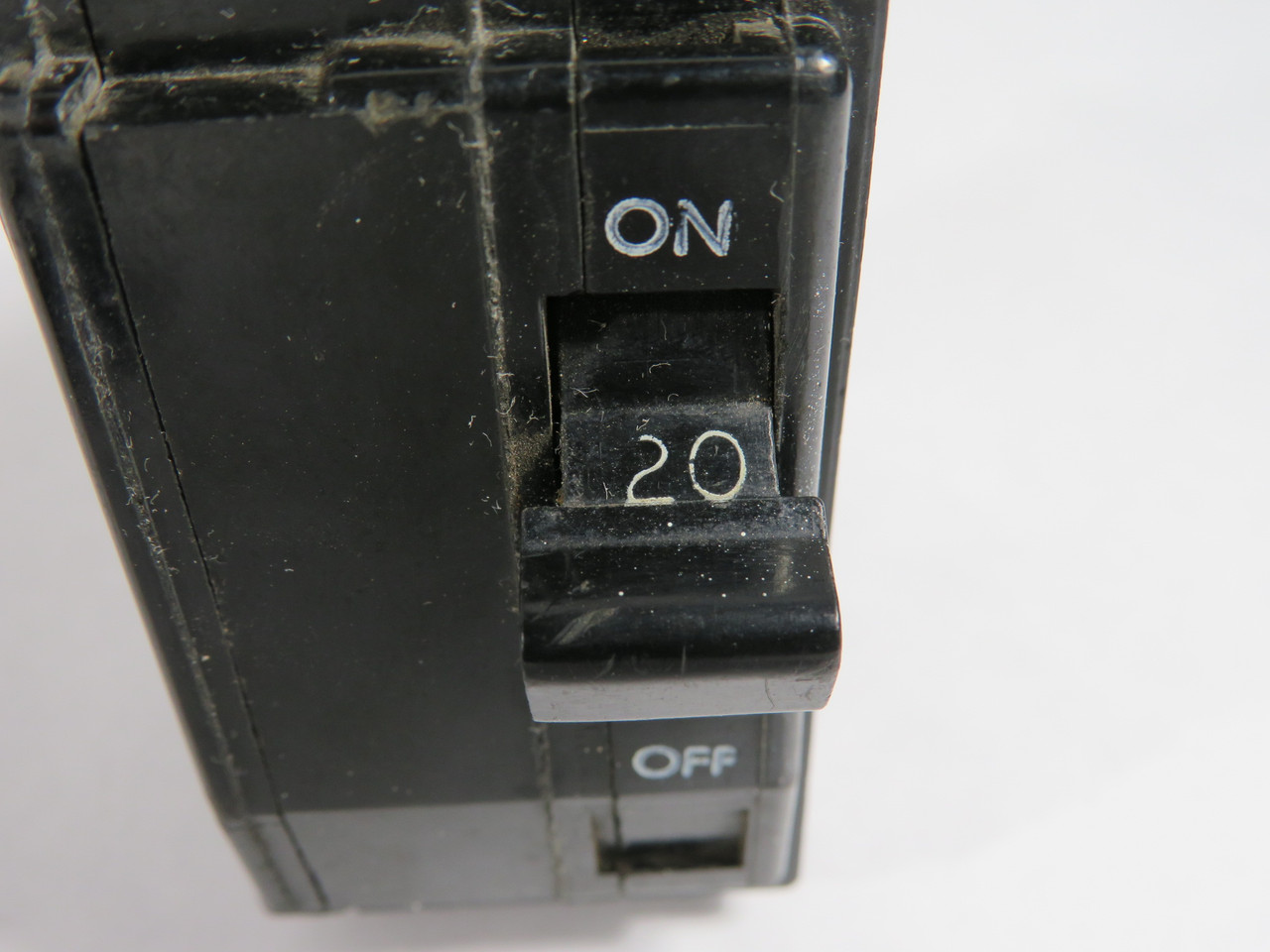 Square D QO220 Circuit Breaker 20A 240V 2-Pole SHELF WEAR USED