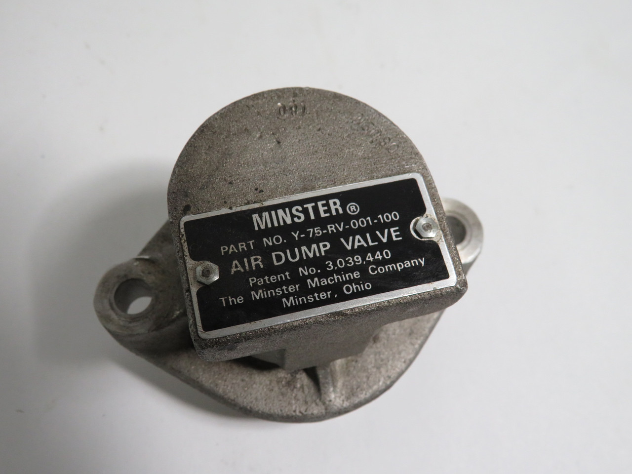 Minster Y-75-RV-001-100 Air Dump Valve USED