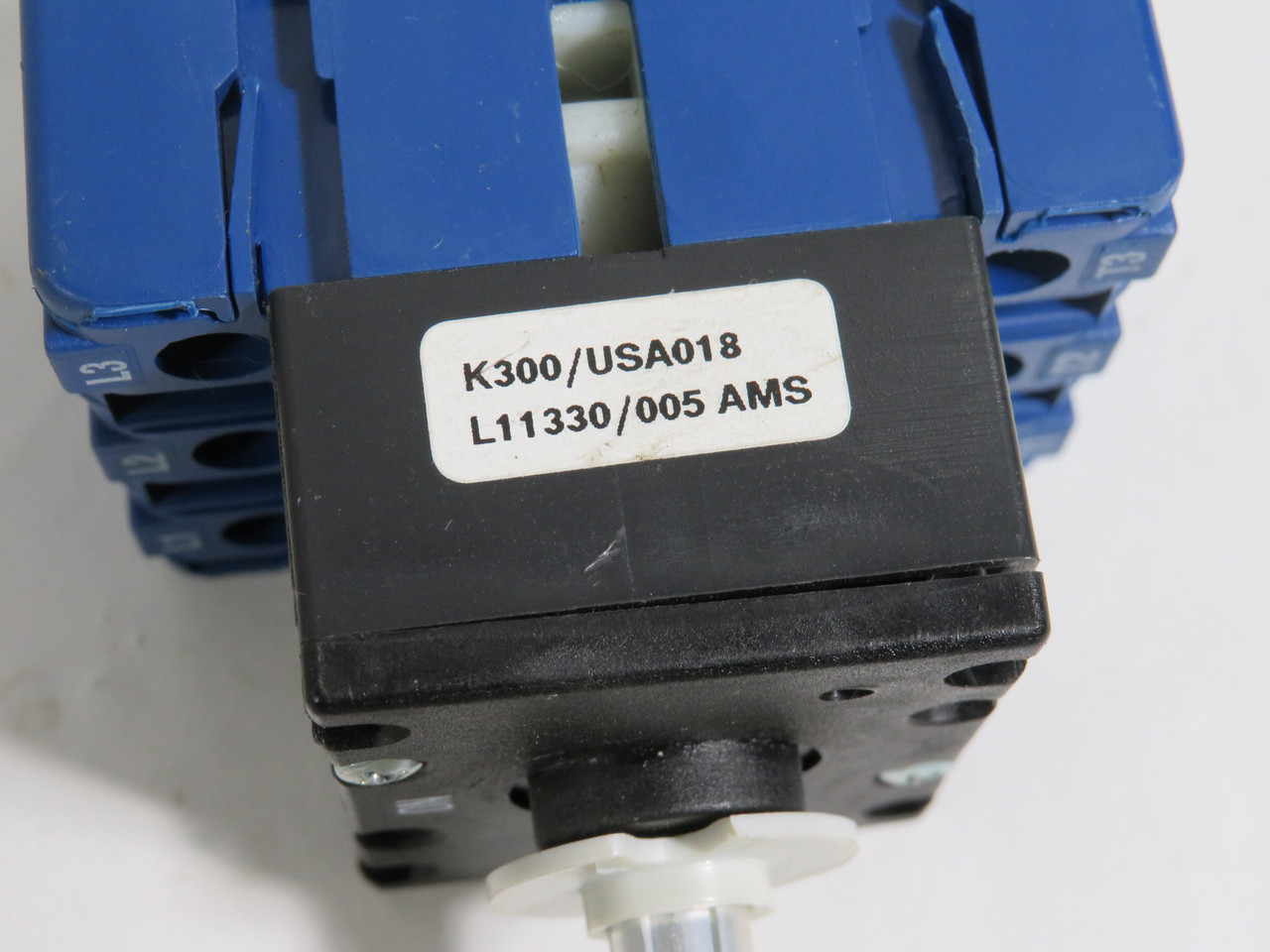 Kraus & Naimer KG41B-K300/USA018 Disconnect Switch 40Amp 600VAC 3-Pole USED