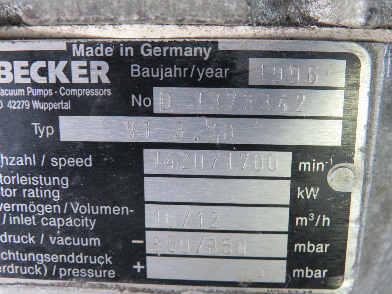 Becker VT-3.10 Vacuum Pump C/W Becker 0.37/0.45kW 1420/1700RPM 175-260V USED