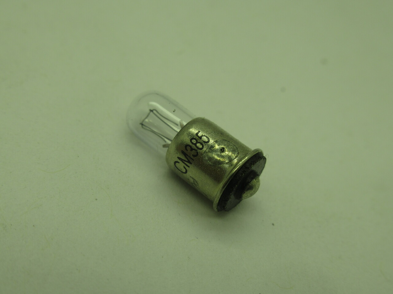 Chicago Miniature CM385 Mini Bulb 28V 1.12W .04A Lot Of 10 NOP