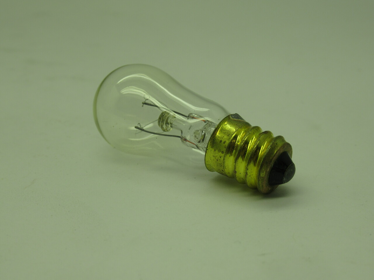 Spectro 6S6-32V-CAN Mini Bulb Candelabra Base 6W 32V Lot Of 8 NEW