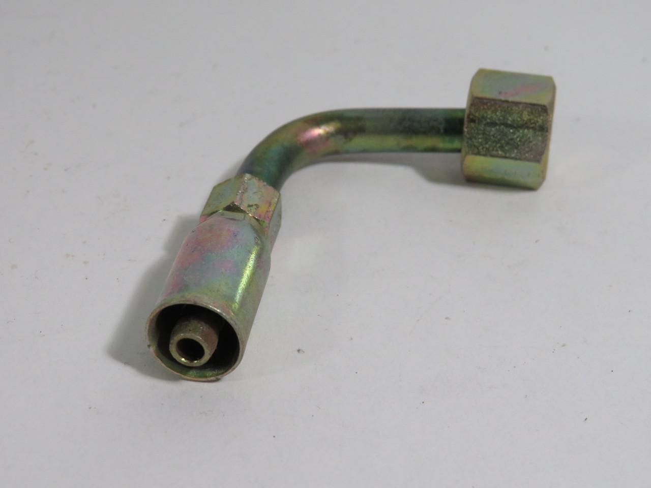 Weatherhead 04E-A64 1/4" Female Swivel Long Drop Elbow Fitting USED