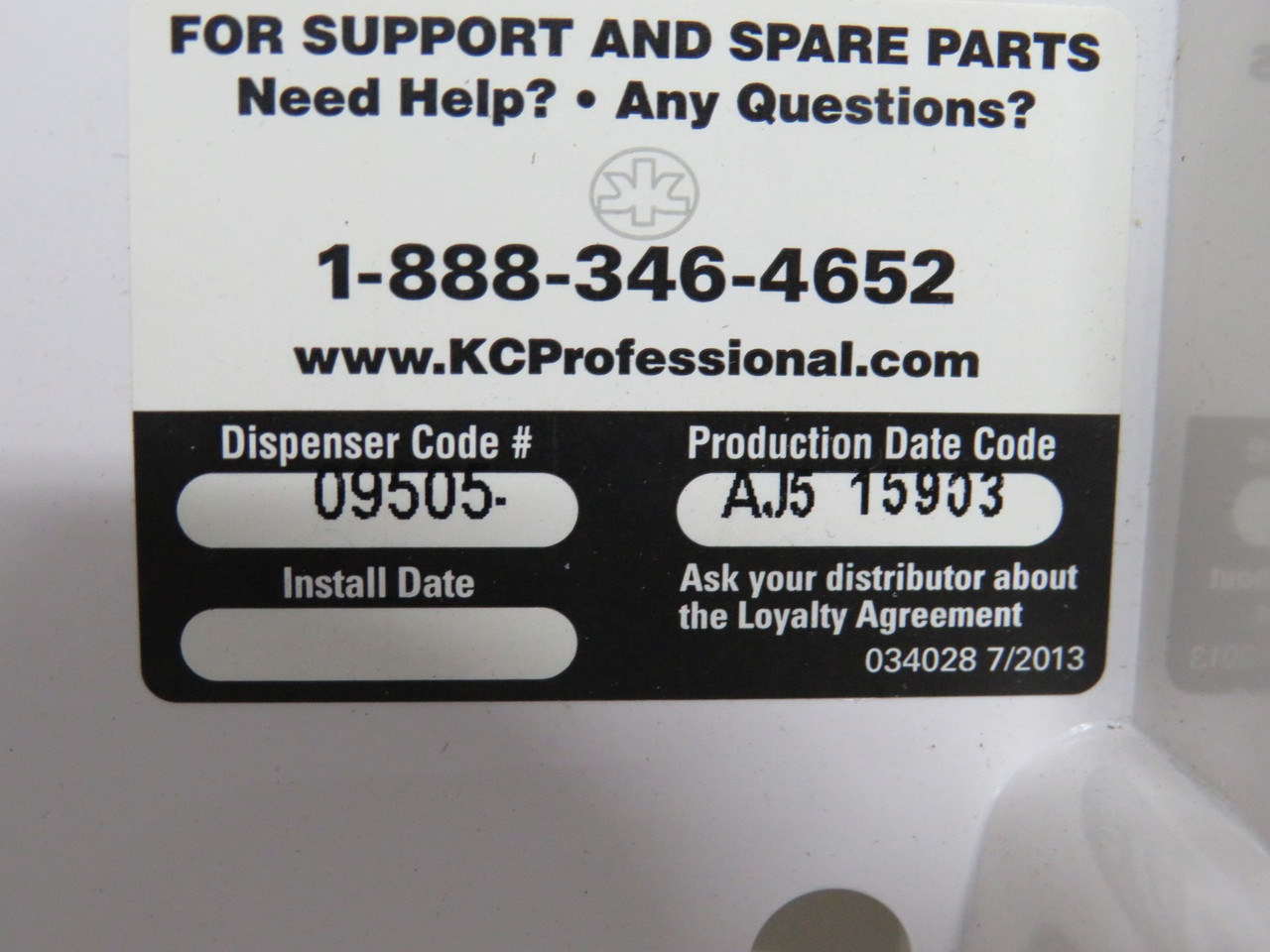 Kimberly-Clark 09505 Personal Seat Cover Dispenser NEW