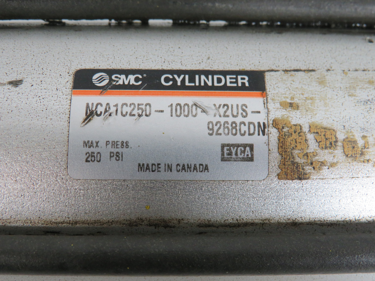 SMC NCA1C250-1000-X2US-9268CDN Cylinder 2.5" Bore 10" Stroke *COS DMG* USED