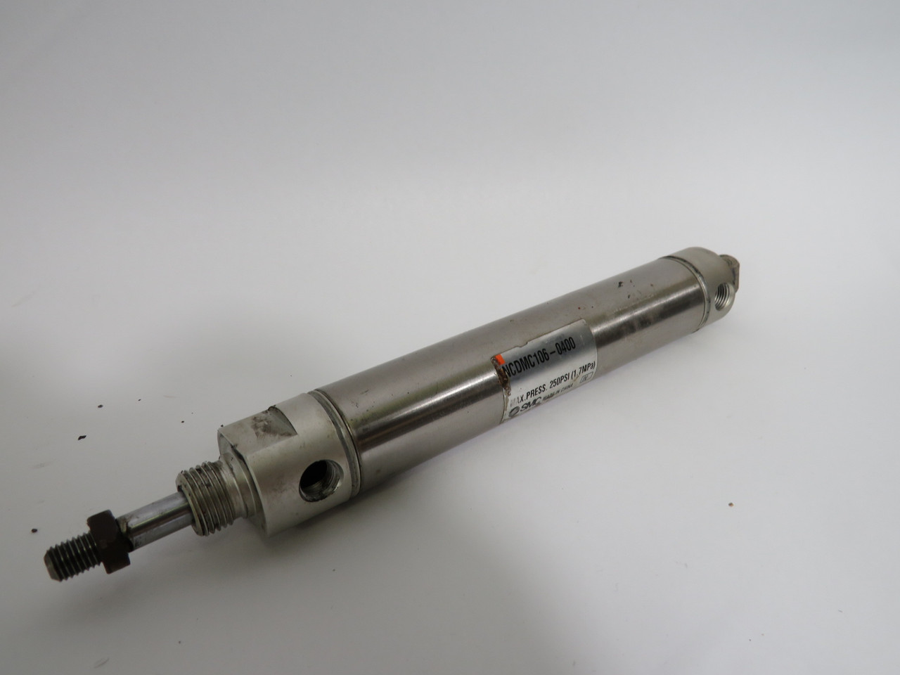 SMC NCDMC106-0400 Pneumatic Cylinder 1-1/16" Bore 4" Stroke USED