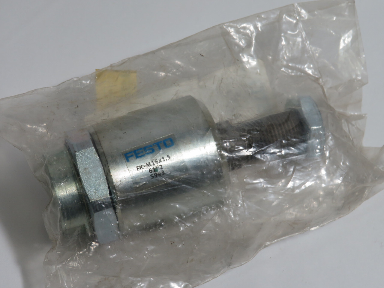 Festo 6142 FK-M16X1,5 Self-Aligning Rod Coupler NWB