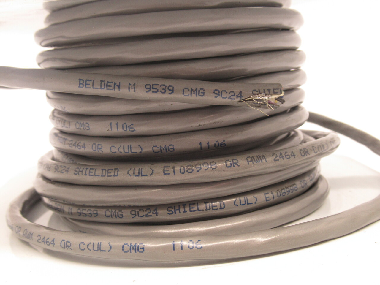 Belden 9539060100 Spooled Cable Shielded 300V 9Wire 24AWG 35ft SHELF WEAR NOP