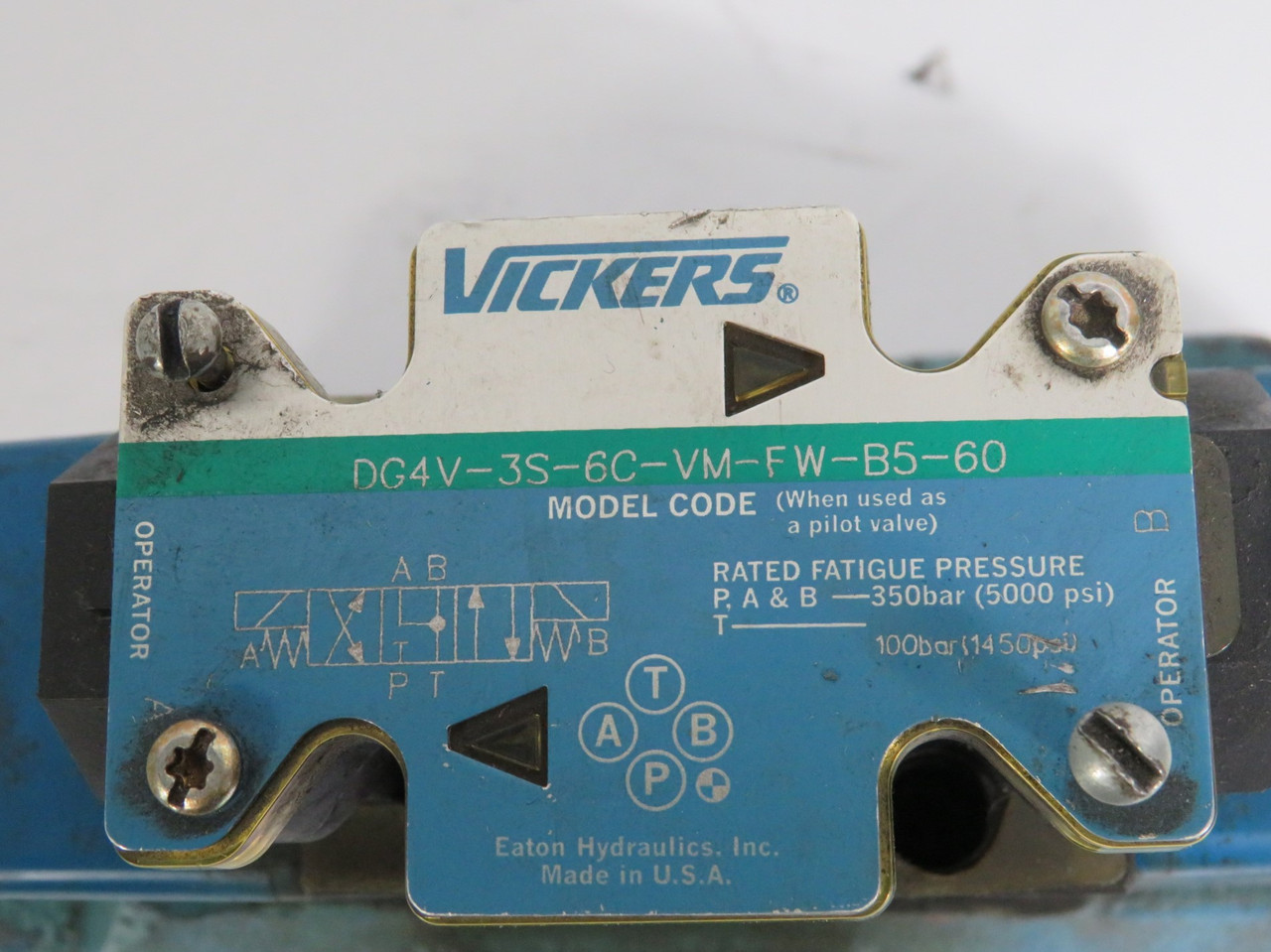 Vickers DG5S-8-4C-M-W-B-20-S-324 Directional Control Valve Assembly 3000PSI USED