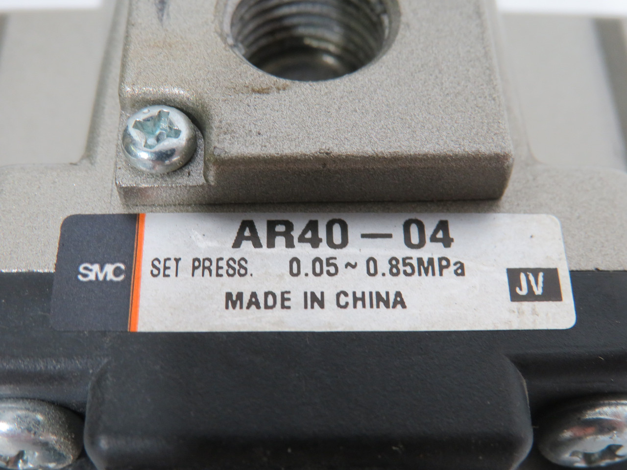 SMC AR40-04 Modular Pressure Regulator w/o Gauge 1/2" NPT *COS DMG* USED