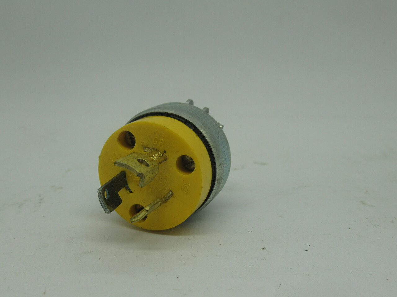 Eagle 2867AE Twist Lock Plug Grounding 15A 125V 3W 2P USED