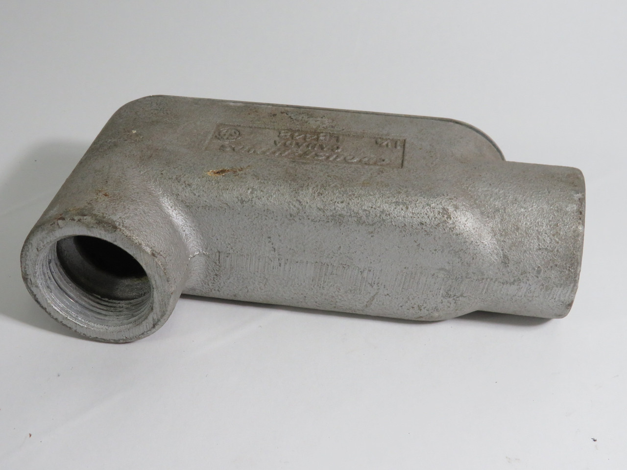 Crouse-Hinds LB448 Conduit Body W/Cover L Shaped 2 Hole 1-1/4 Missing Screw USED