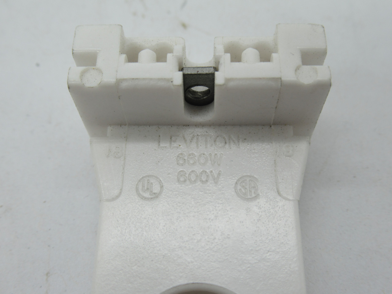 Leviton 13357-N Pedestal Base Fluorescent Lamp Holder 660W 600V Lot Of 7 NEW