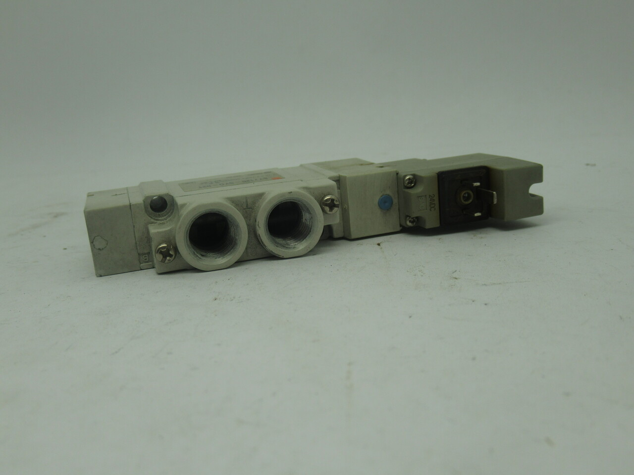 SMC SY7120-5YO-02T Solenoid Valve 5Port 1/4" 0.15-0.7MPa 24VDC USED