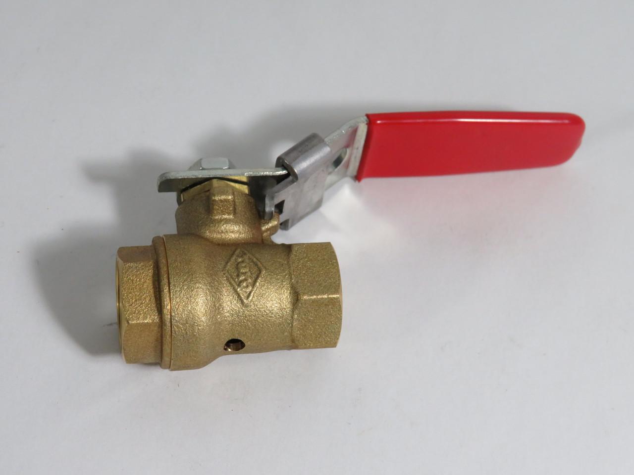 Toyo Red-White 5042A-3/8 Brass Ball Valve 3/8" NPT 200Psi NWB