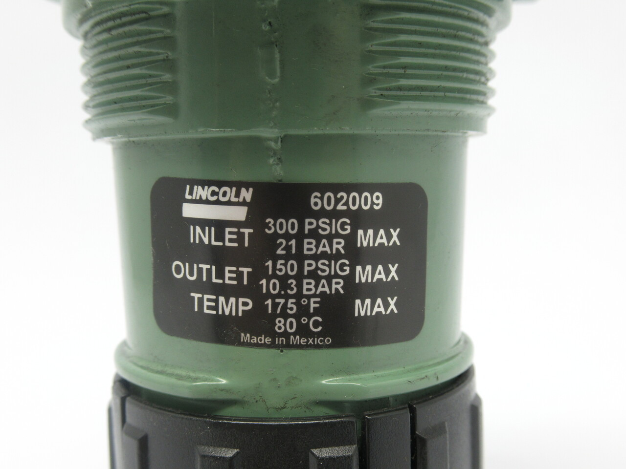 Lincoln 602009 Pneumatic Regulator 300/150psig 1/2"NPT C/W Gauge USED