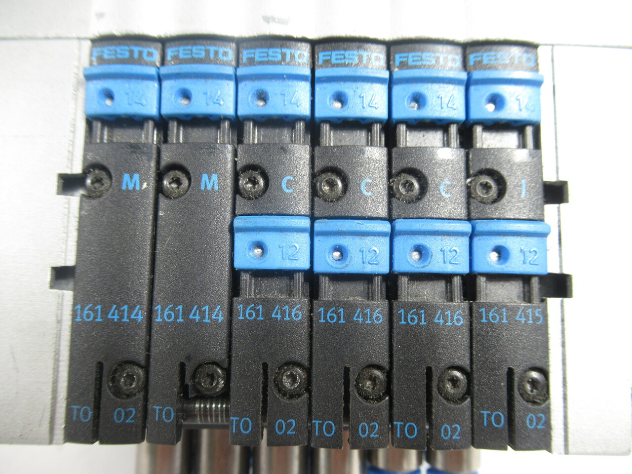 Festo 18254 CPV10-GE-MP-6 6Port Valve Assy w/ 2x 161414 3x 161416 USED