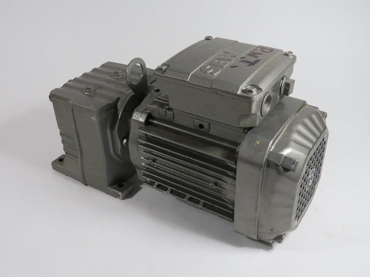 Sew-Eurodrive AC Gearmotor 4.51:1 14Nm 0.55kW 0.75HP 1695/376RPM SHELF WEAR USED