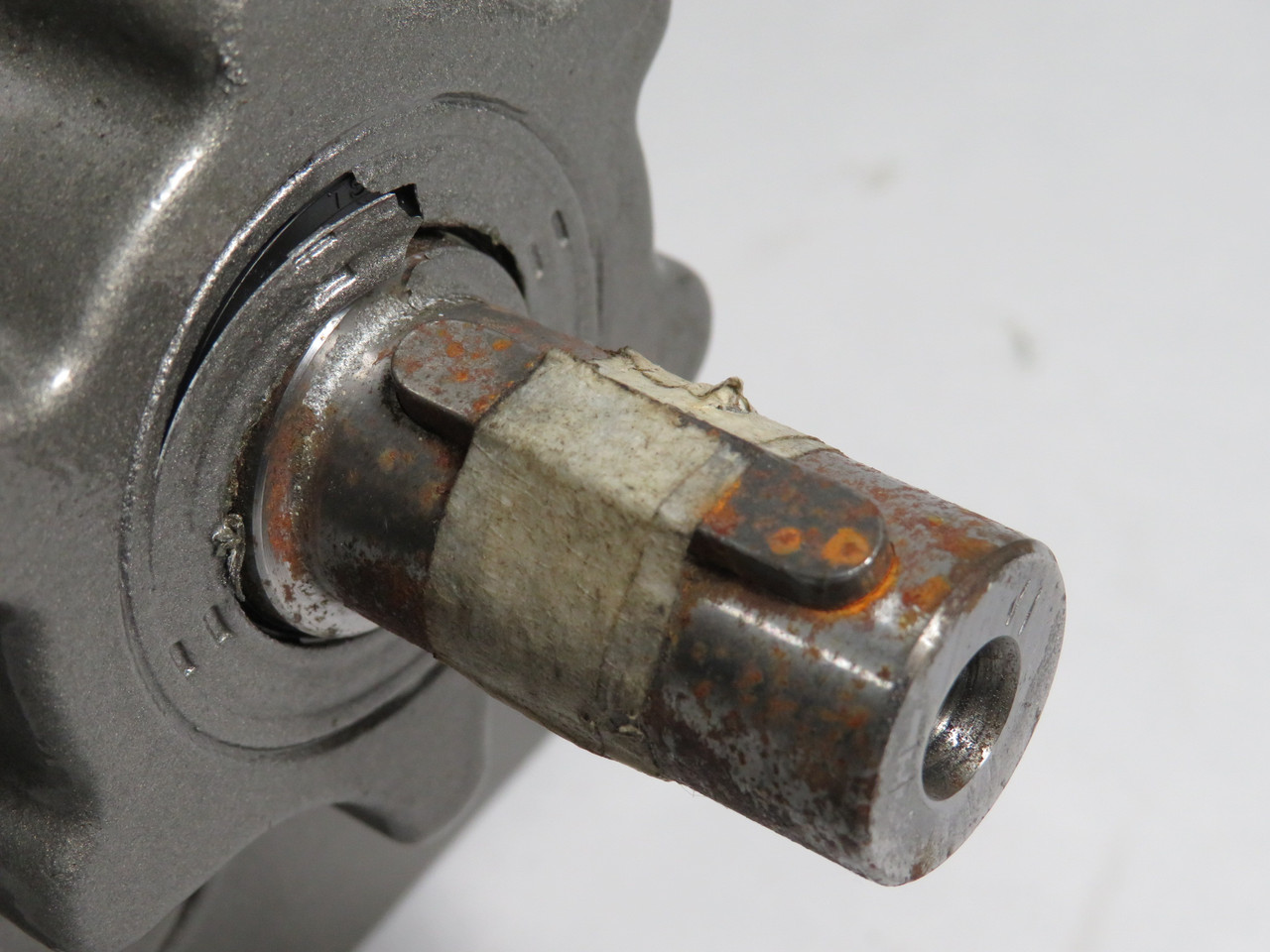 Sew-Eurodrive AC Gearmotor 4.51:1 14Nm 0.55kW 0.75HP 1695/376RPM SHELF WEAR USED